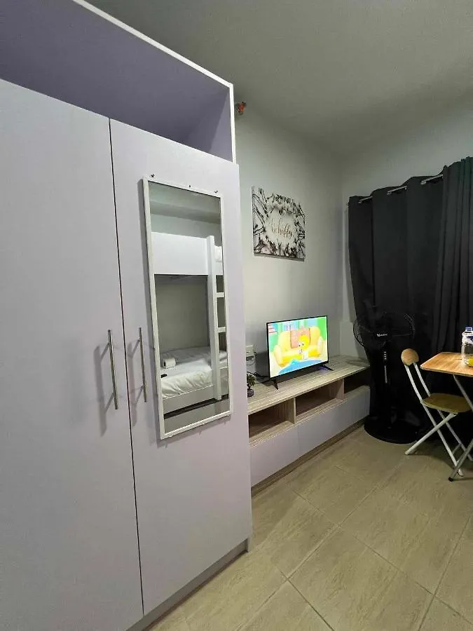 Iza'S Studio Apartment Манила