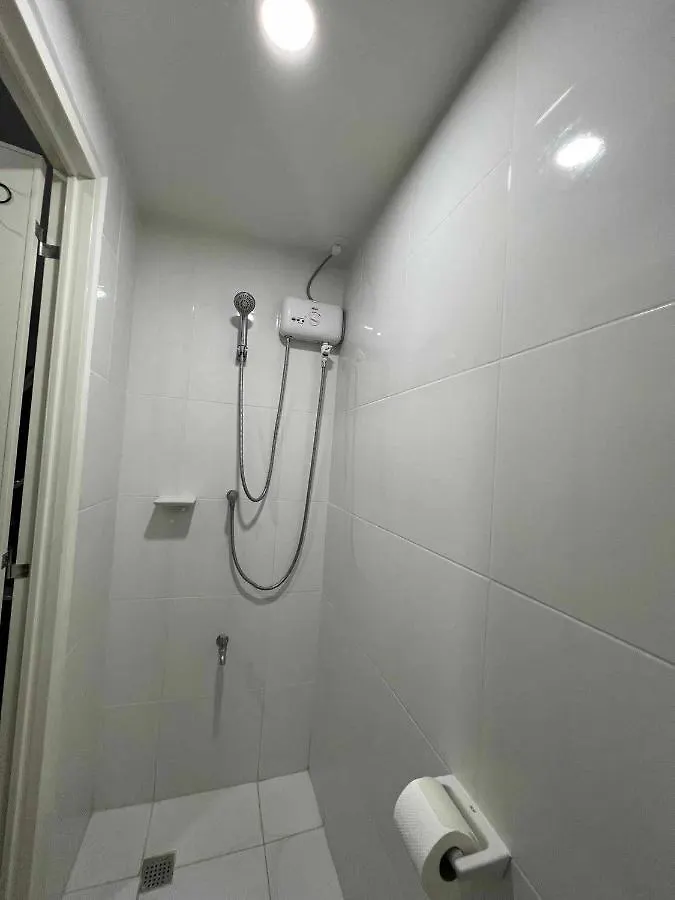 Iza'S Studio Apartment Manila